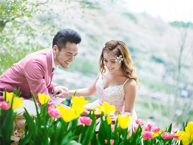 婚纱照放在卧室的什么地方好 婚纱照摆放禁忌