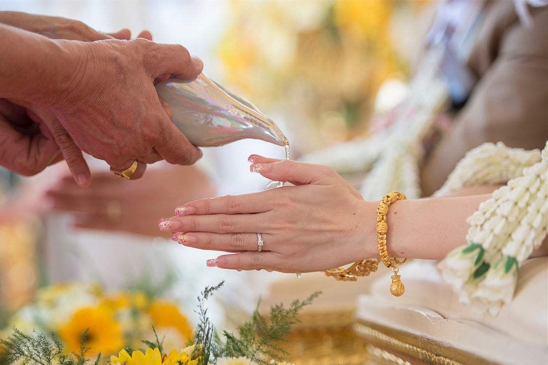 传统的泰国婚礼仪式流程