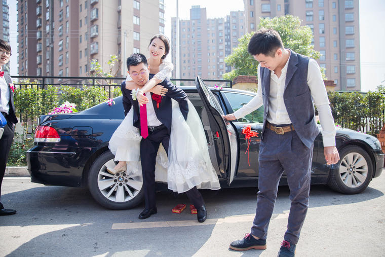 郑州办结婚典礼需要什么价格