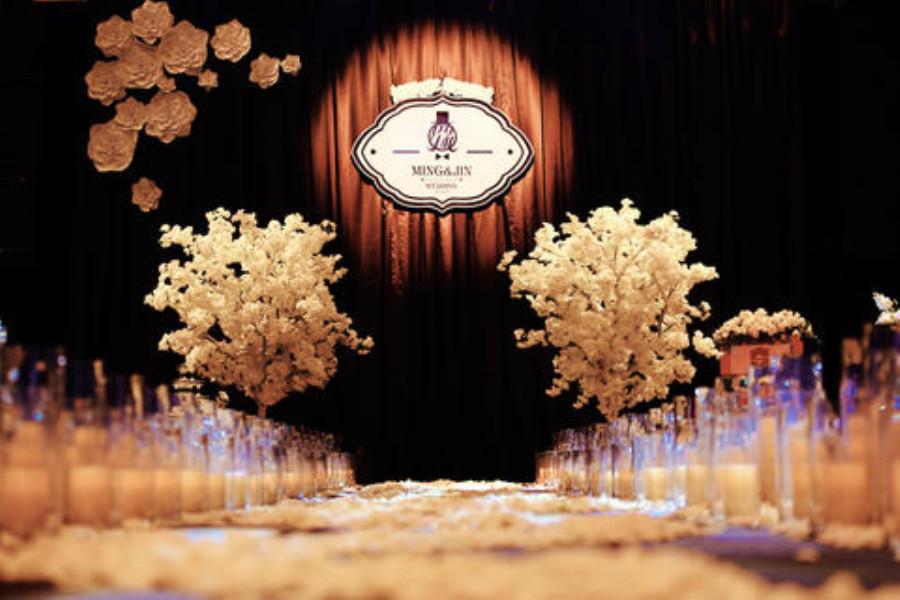 青岛旅拍海景婚纱照可以拍哪种风格？旅拍技巧大揭秘！