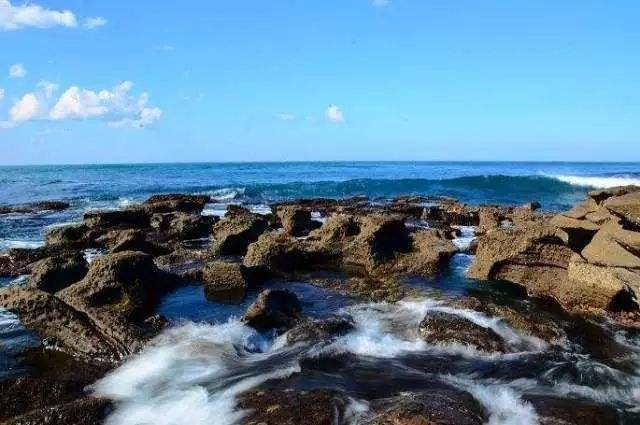 三亚哪里拍婚纱照最好  三亚婚纱摄影好评排行