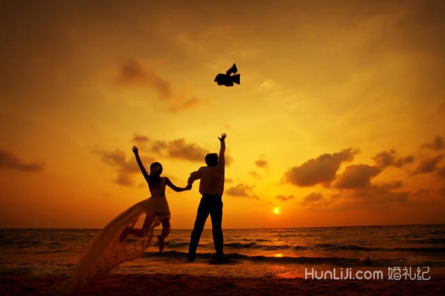 三亚哪里拍婚纱照最好  三亚婚纱摄影好评排行