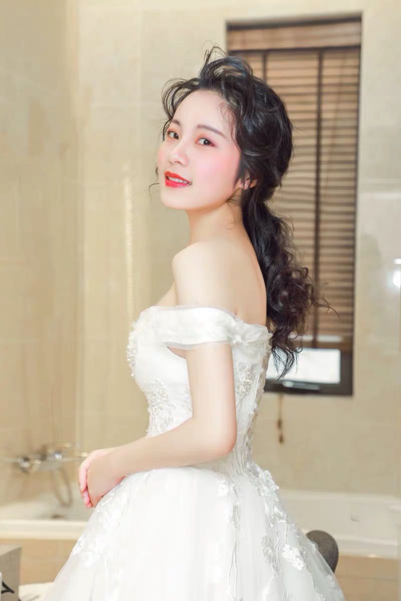 婚纱礼服全都在网上买，太草率太随意了？