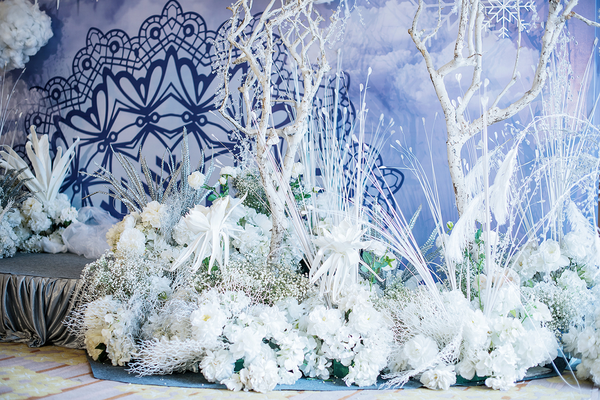 皇冠嫁日婚庆之-蓝色梦幻冰雪婚礼