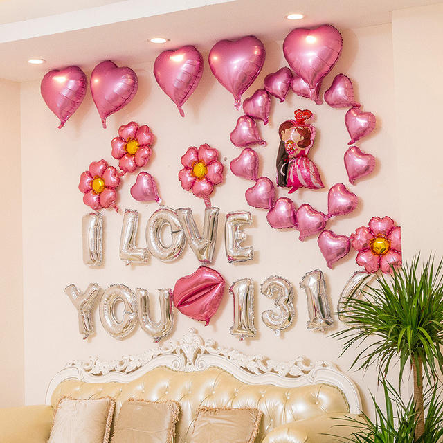 婚房客厅气球布置图片