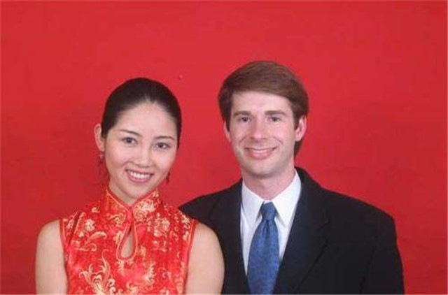 外地结婚登记需要什么证件 异地领证指南