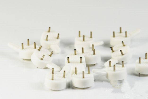 婚纱照相框怎么挂墙上不用钉子