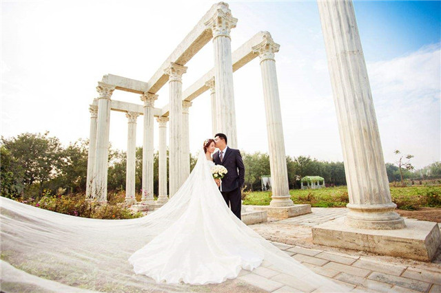 在西安婚纱摄影价格一般多少