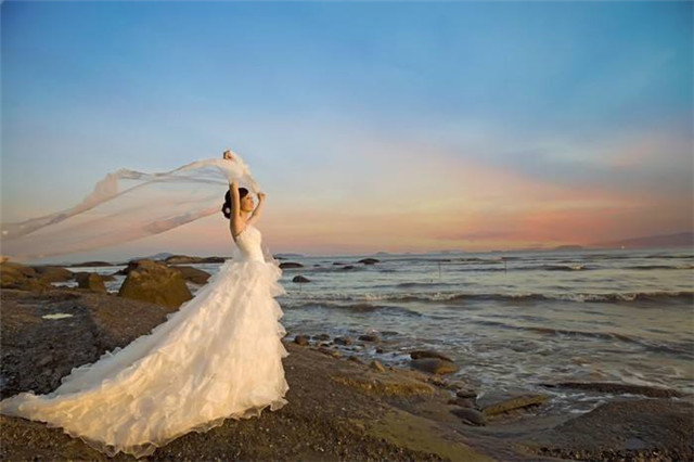 海边婚纱风格种类图片大全 国内适合婚纱照的海滩有哪些