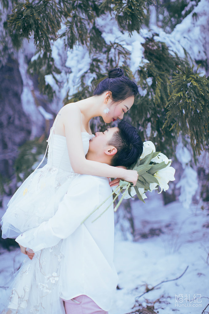 如何在雪地里拍出美美的婚纱照？