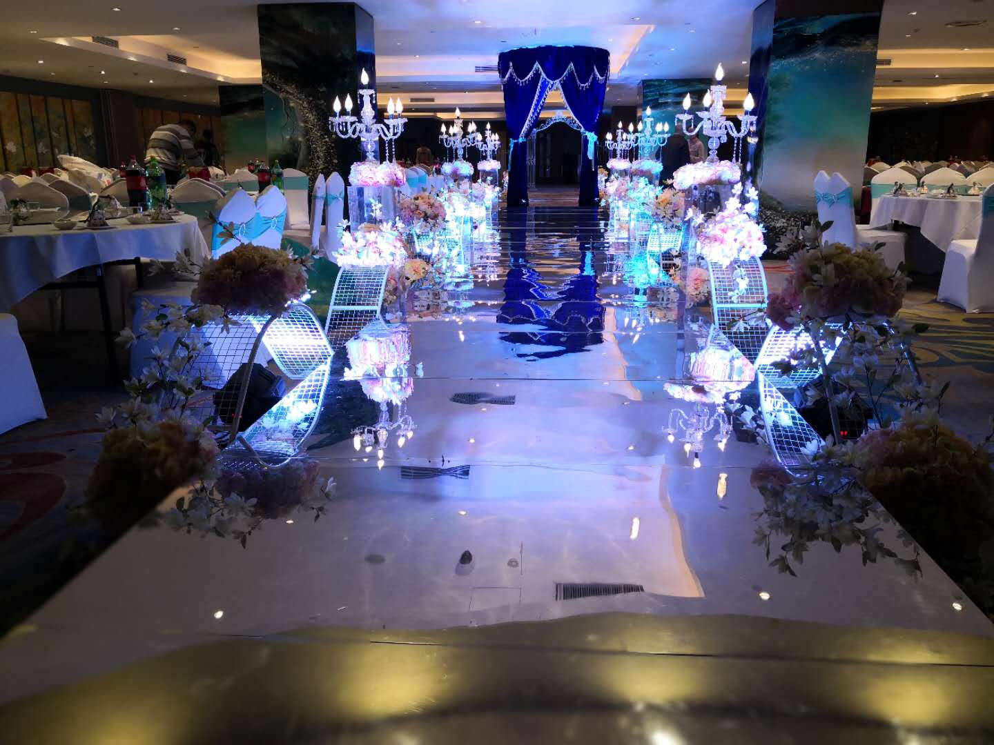 缘落花海蓝色主题高档婚礼