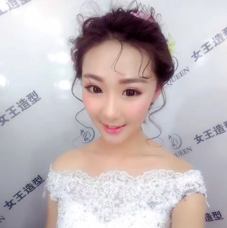 女王 婚纱造型机构