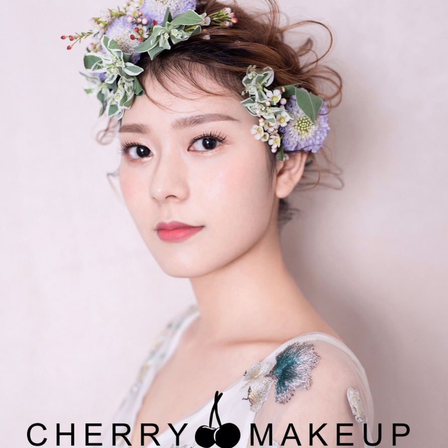 CHERRY  MAKEUP