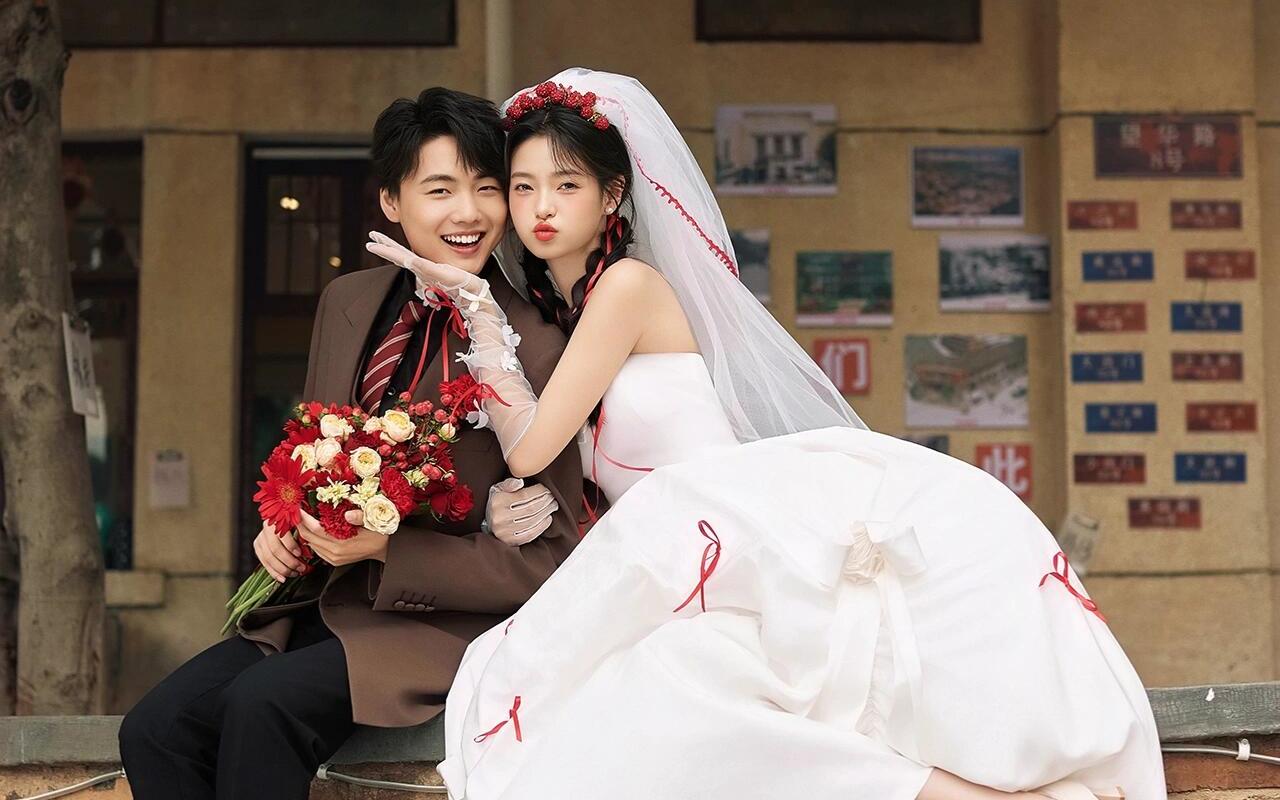 在老街拍到的电影感·喜嫁婚纱照