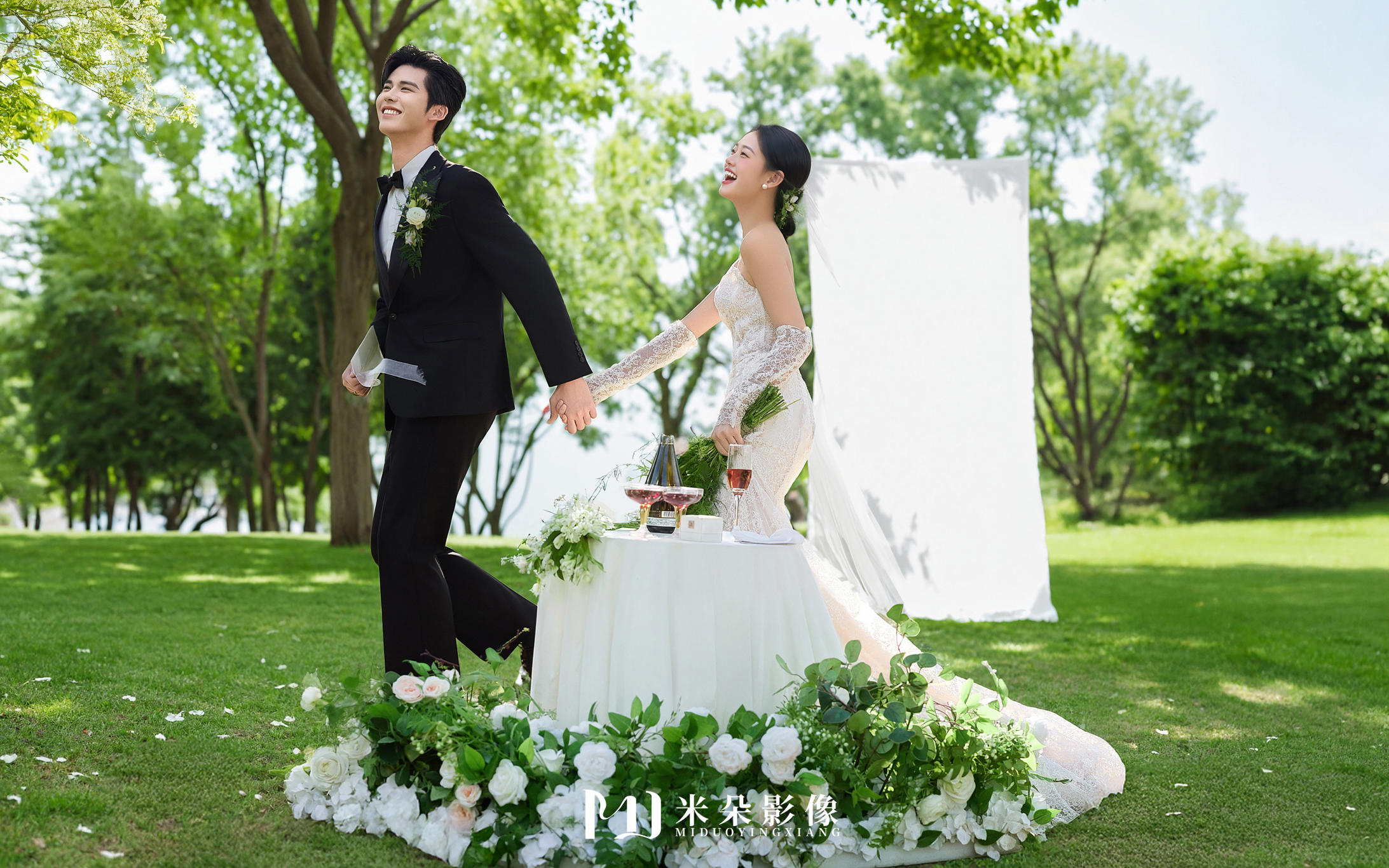 兜售春天??深圳小清新草坪婚紗照巨巨出片?