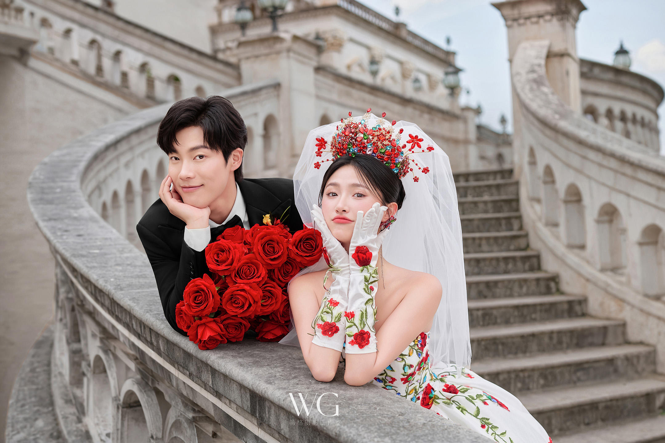 复古法式建筑外景婚纱照✨这也太公主啦叭❤️