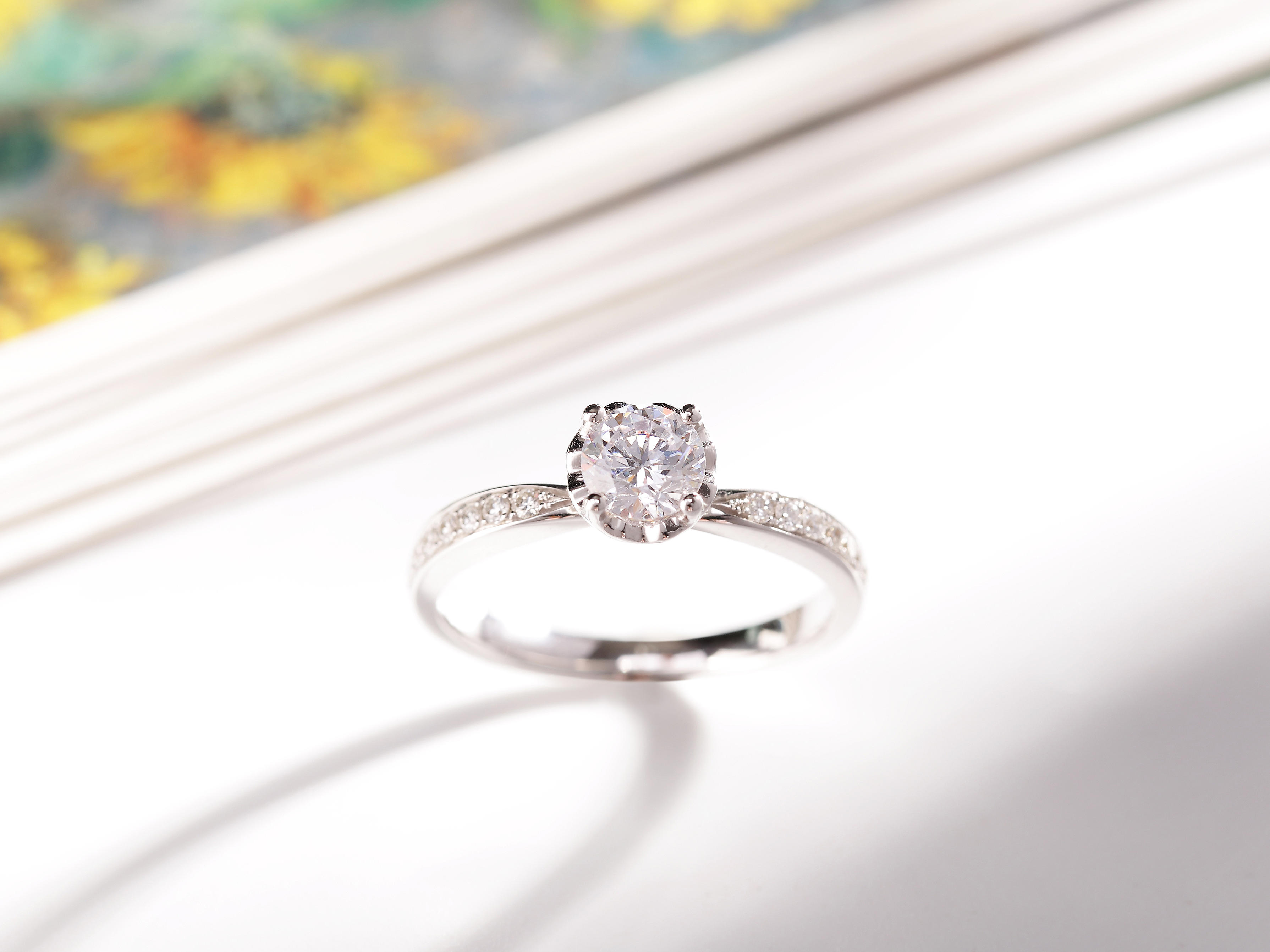 钻戒女正品18K玫瑰金白金真钻石戒指订婚求