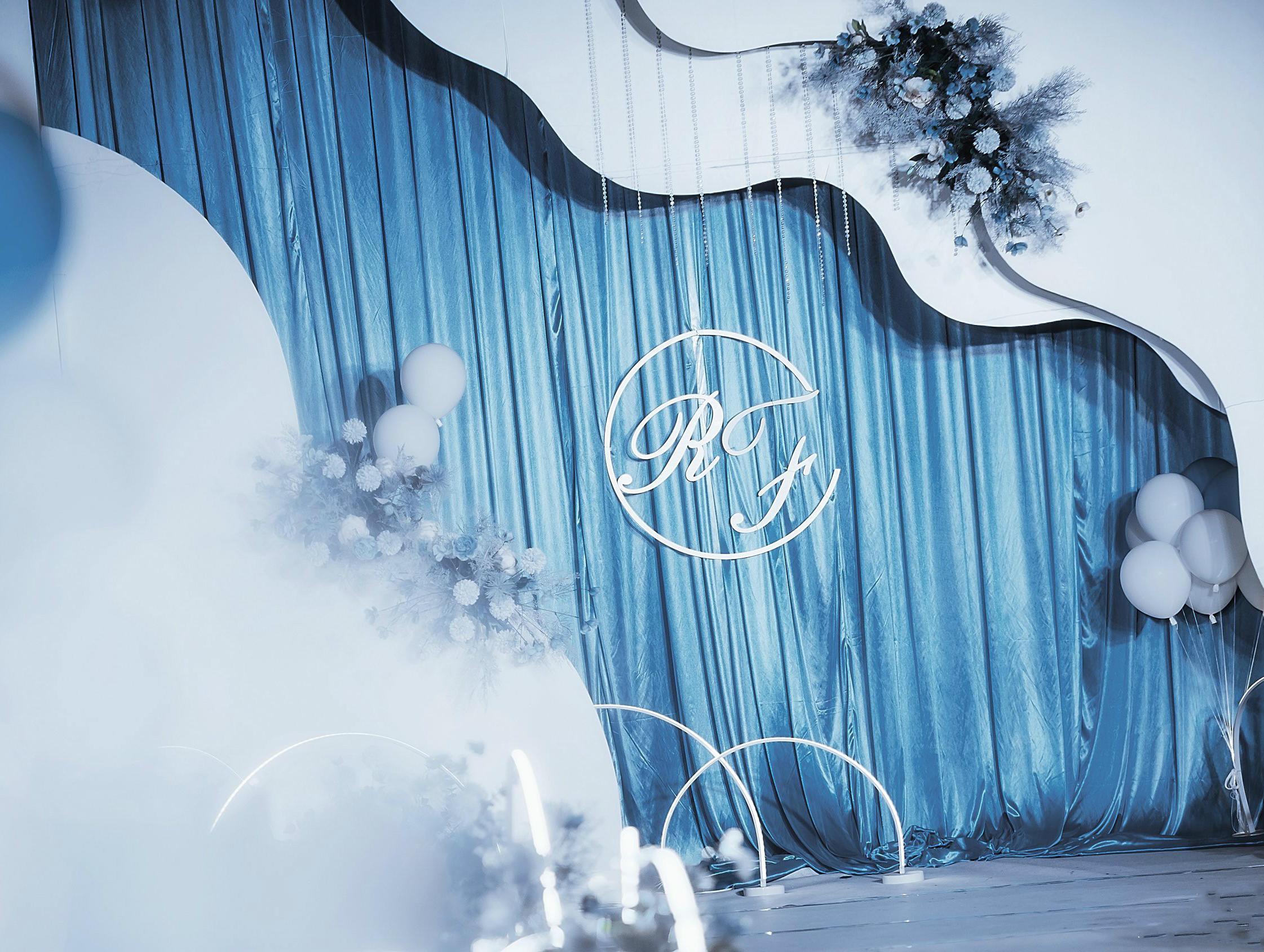 超值套餐10666超值蓝白色《静谧花园》主题婚礼