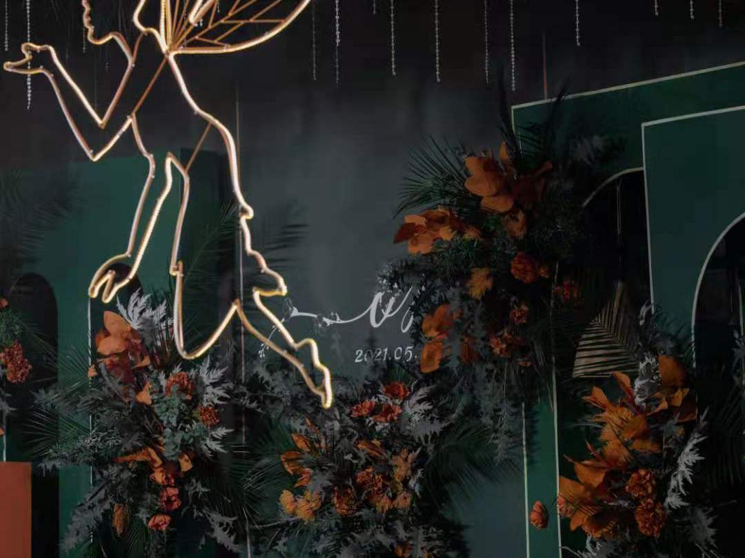 绣爱的这场真是仙气十足啊，绿橙色真是美爆了，