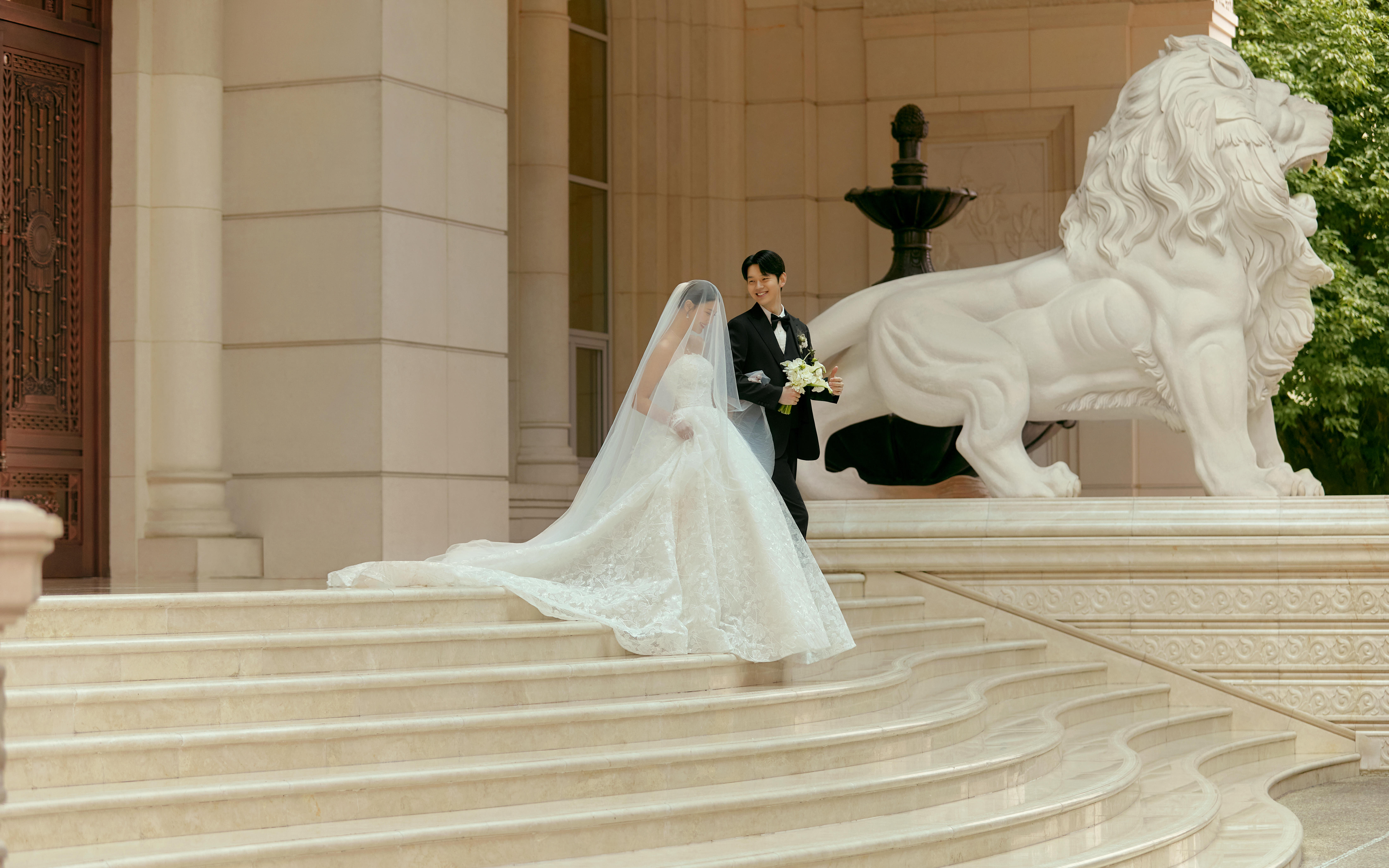 被狂赞的欧式建筑城堡婚纱照💒太好看啦