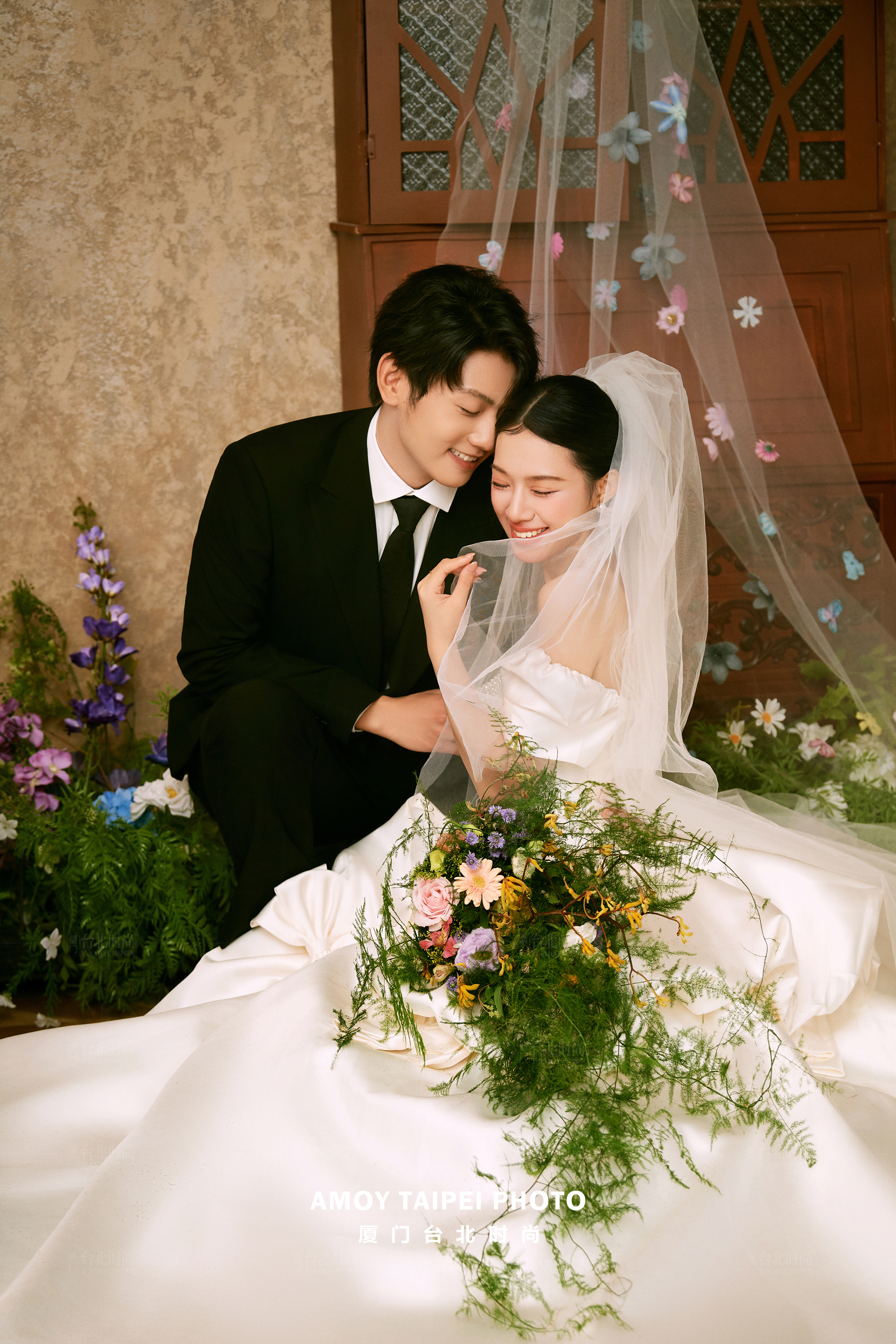 缎面婚纱搭配轻法式高级感拉满