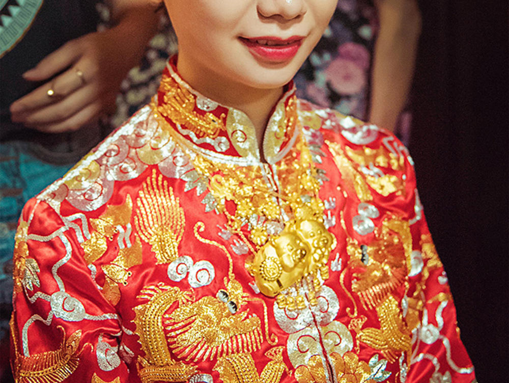 结婚婚纱和秀禾服顺序_秀禾服(2)