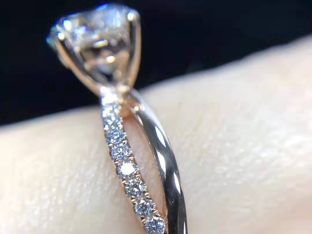 主石1克拉+承诺买贵赔付+GIA证书支持全球复检