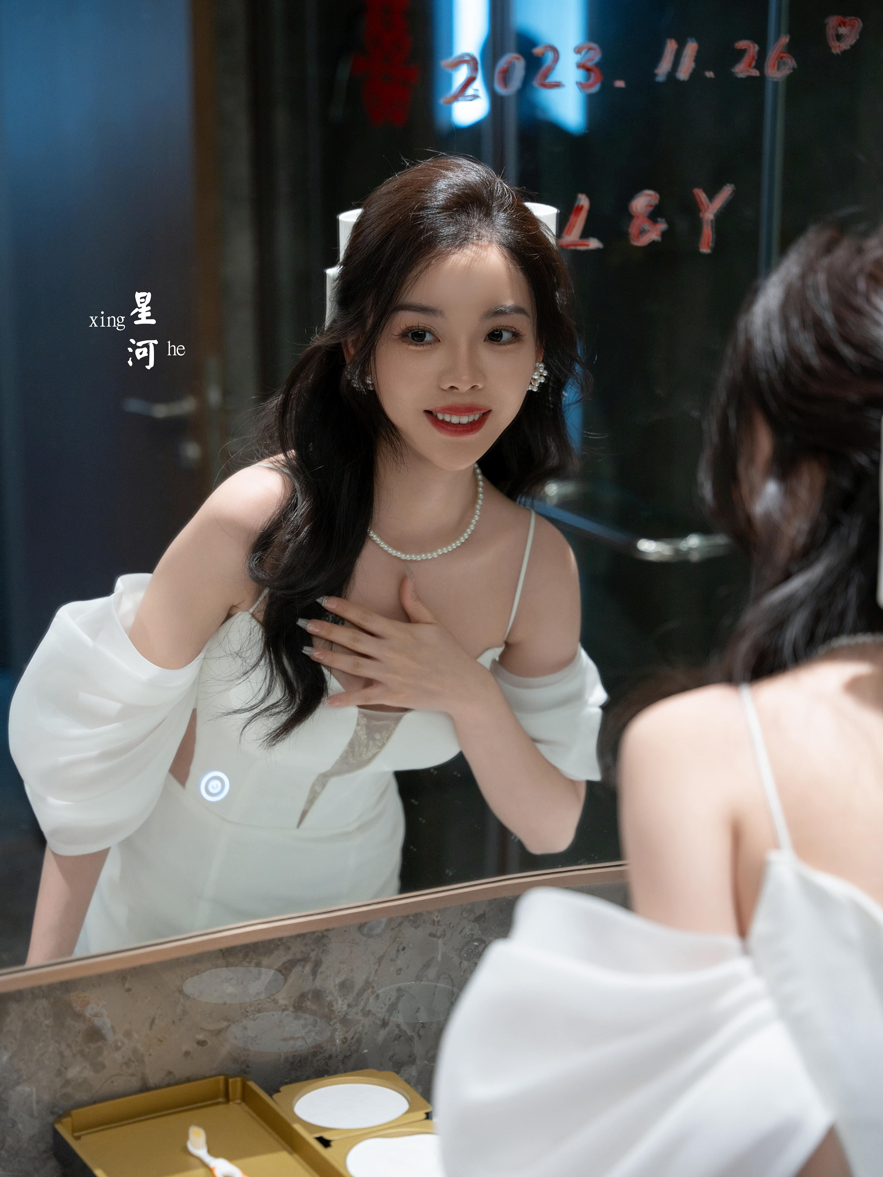 礼服晨袍