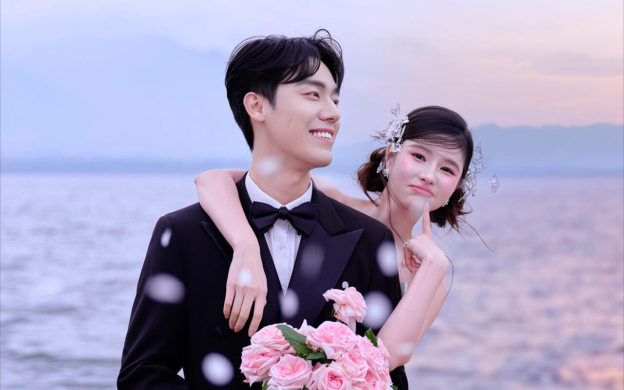 誰拍誰美的海邊夕陽婚紗照｜ 氛圍感絕了