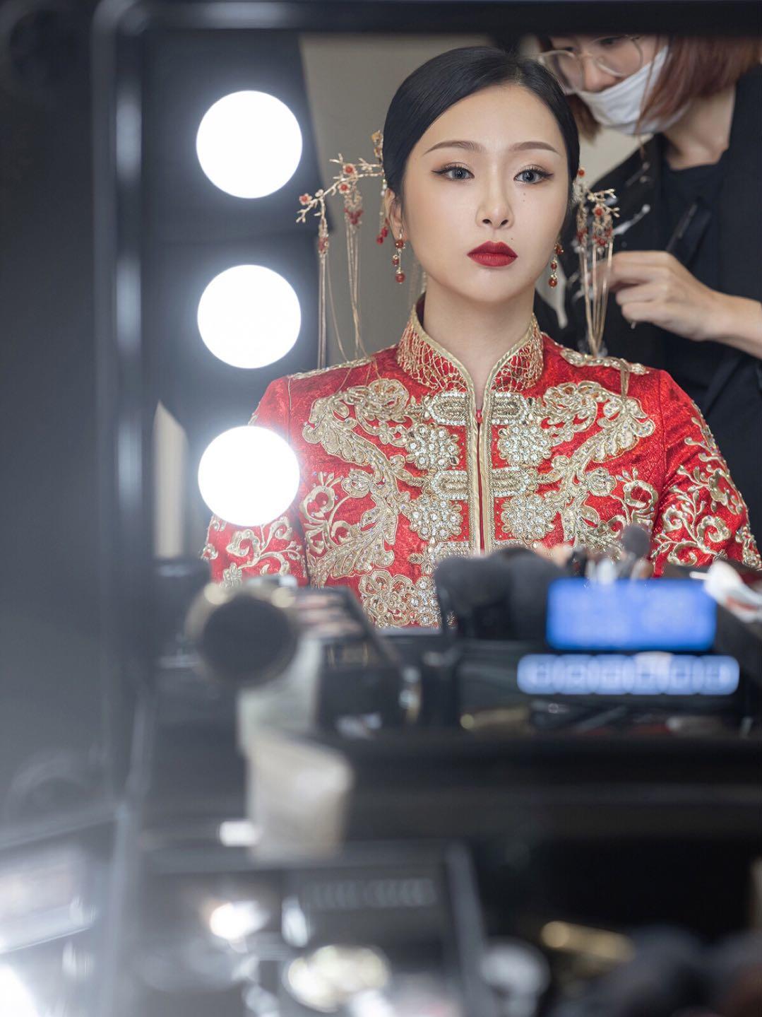 轻欧美妆容搭配中式加以也可以很美