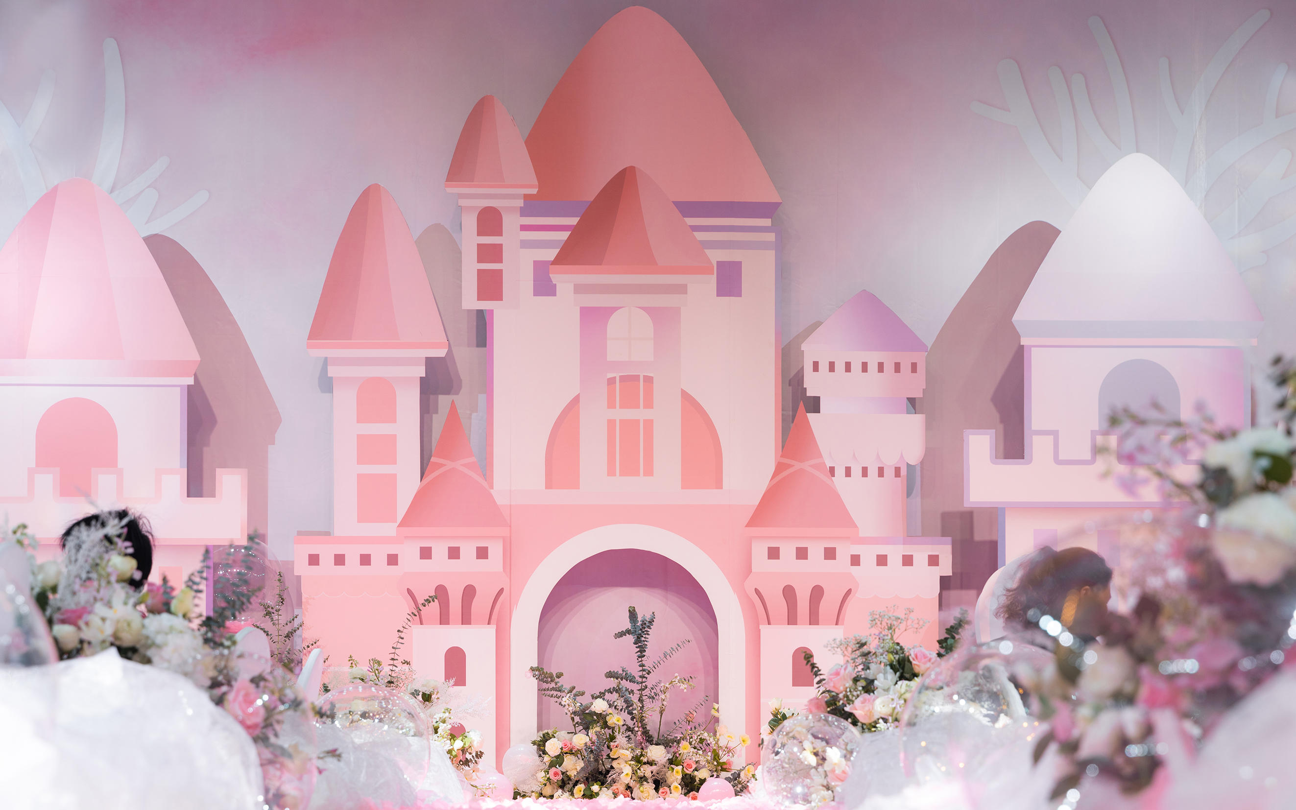 《梦幻城堡》小清新马卡龙色系婚礼
