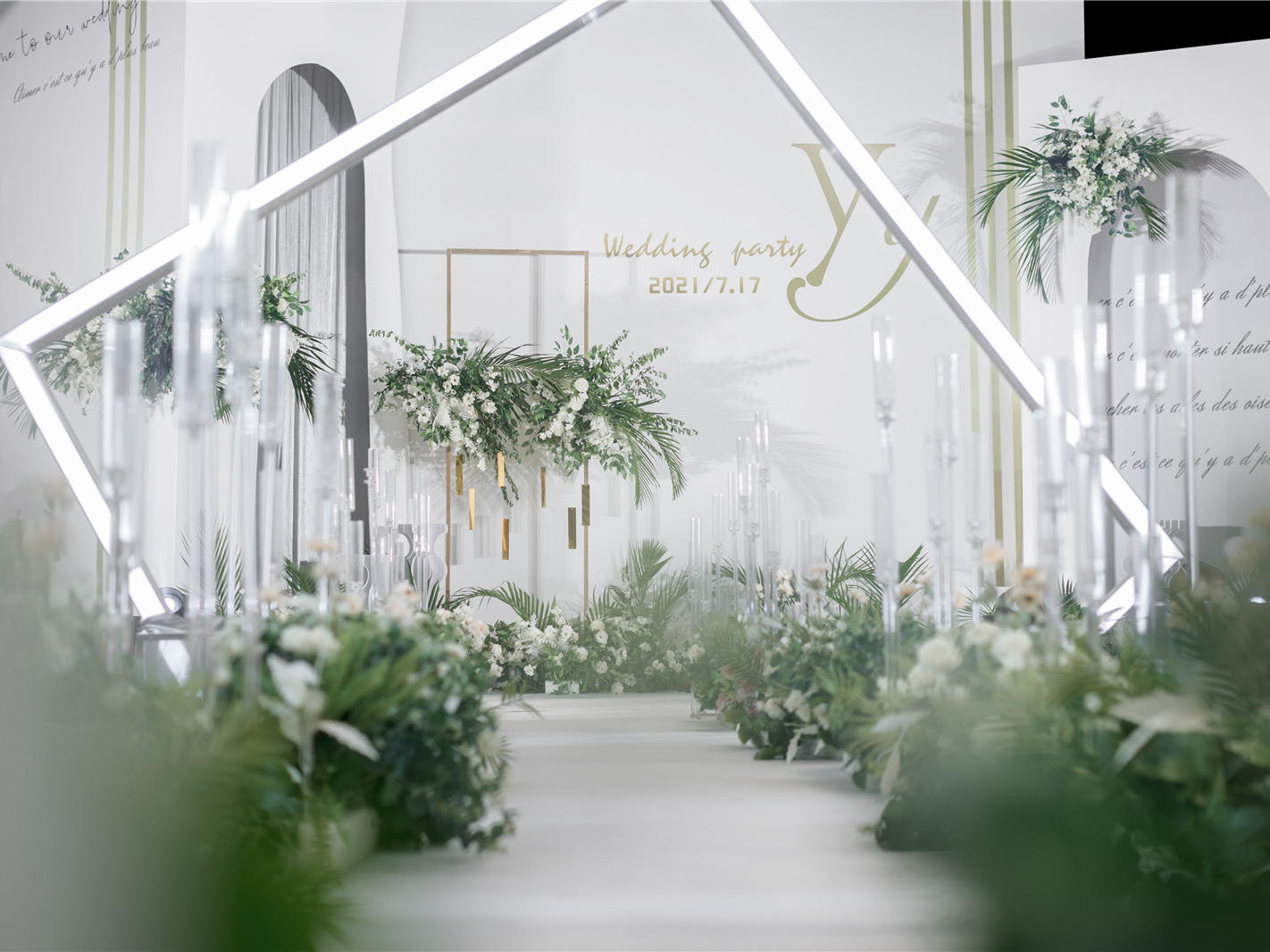 极简流行趋势/白绿婚礼策划实例