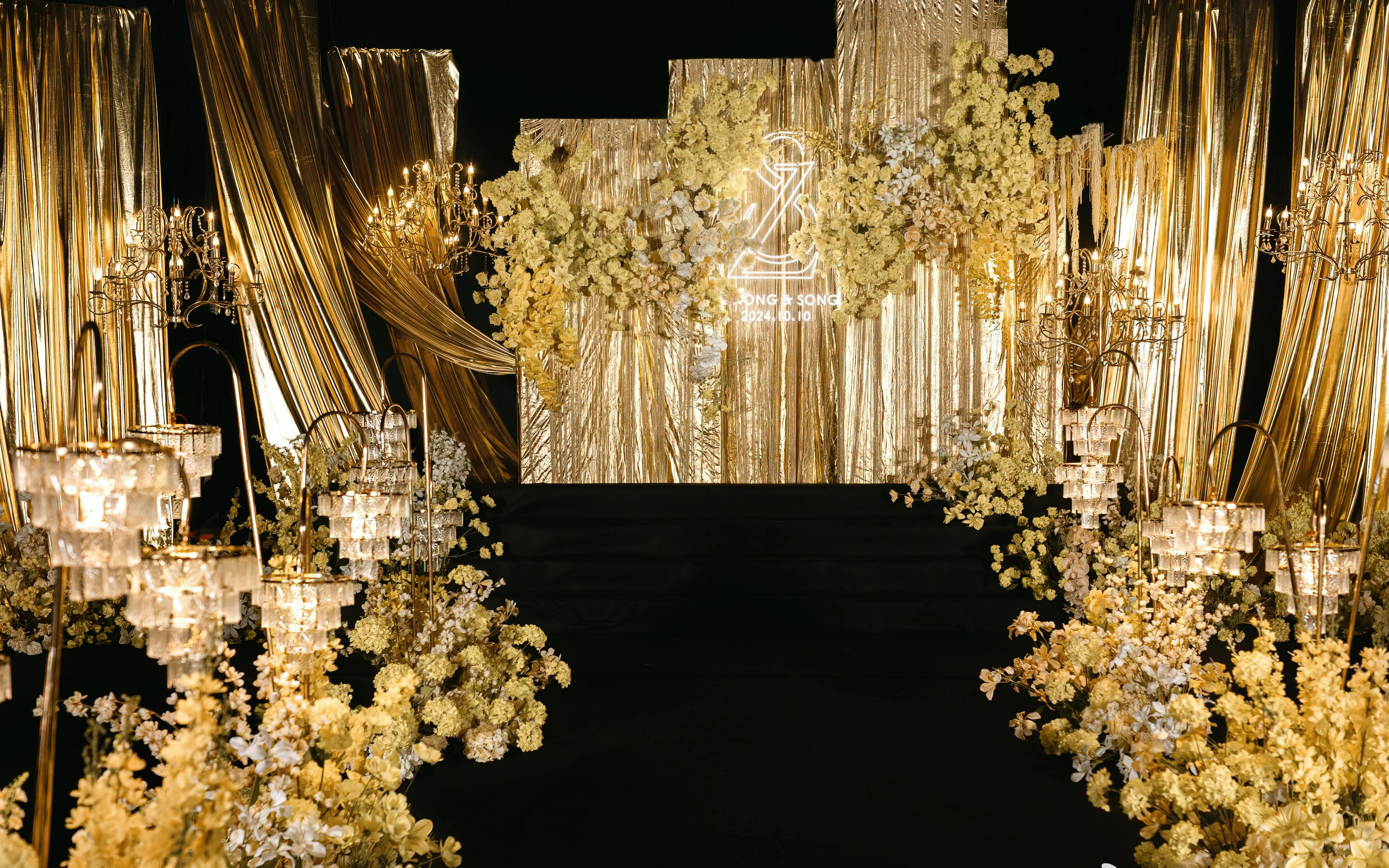 黑金主調(diào)，經(jīng)典老錢風(fēng)婚禮現(xiàn)場(chǎng)