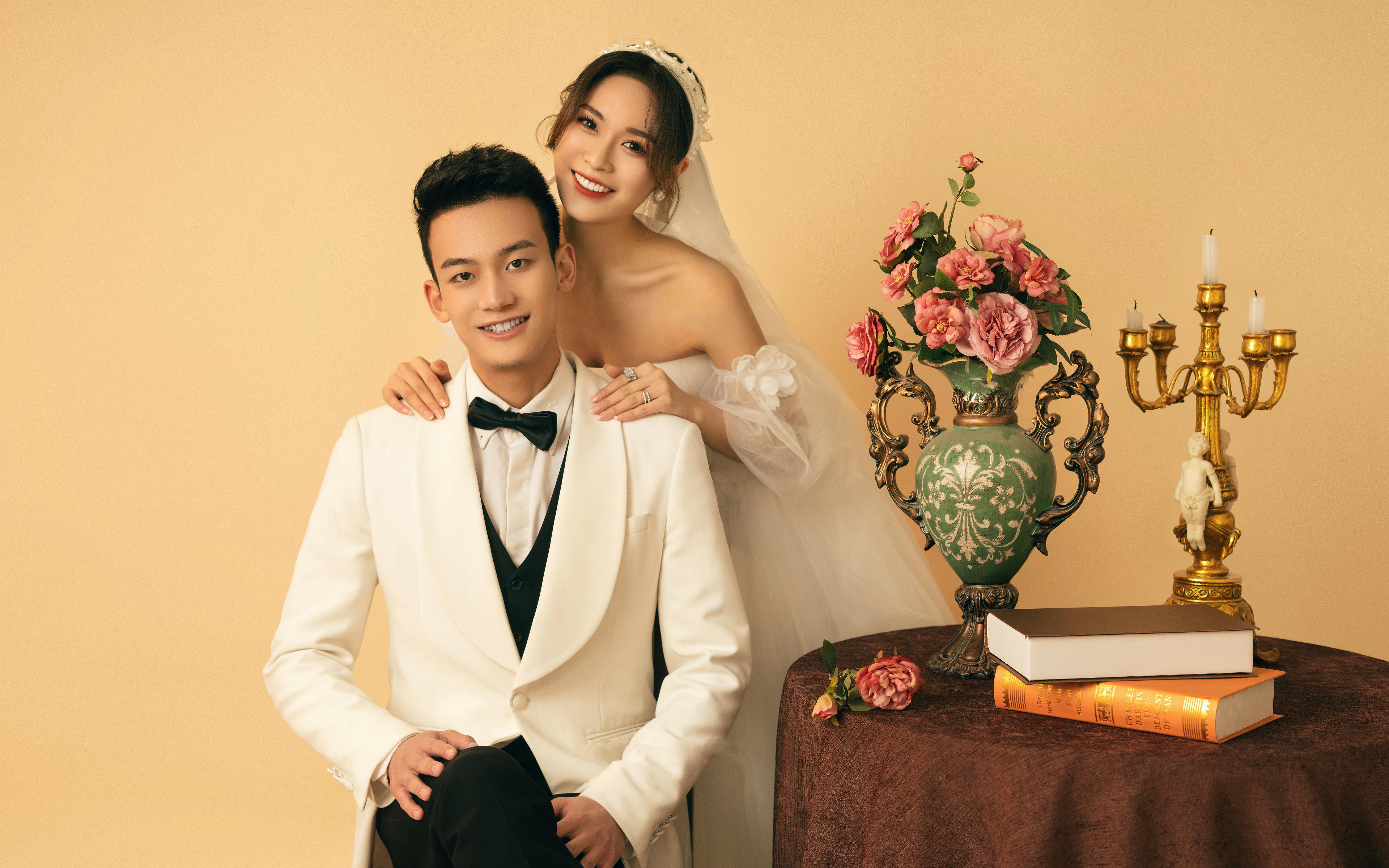 【復(fù)古文藝婚紗照】是故事感拉滿的婚照