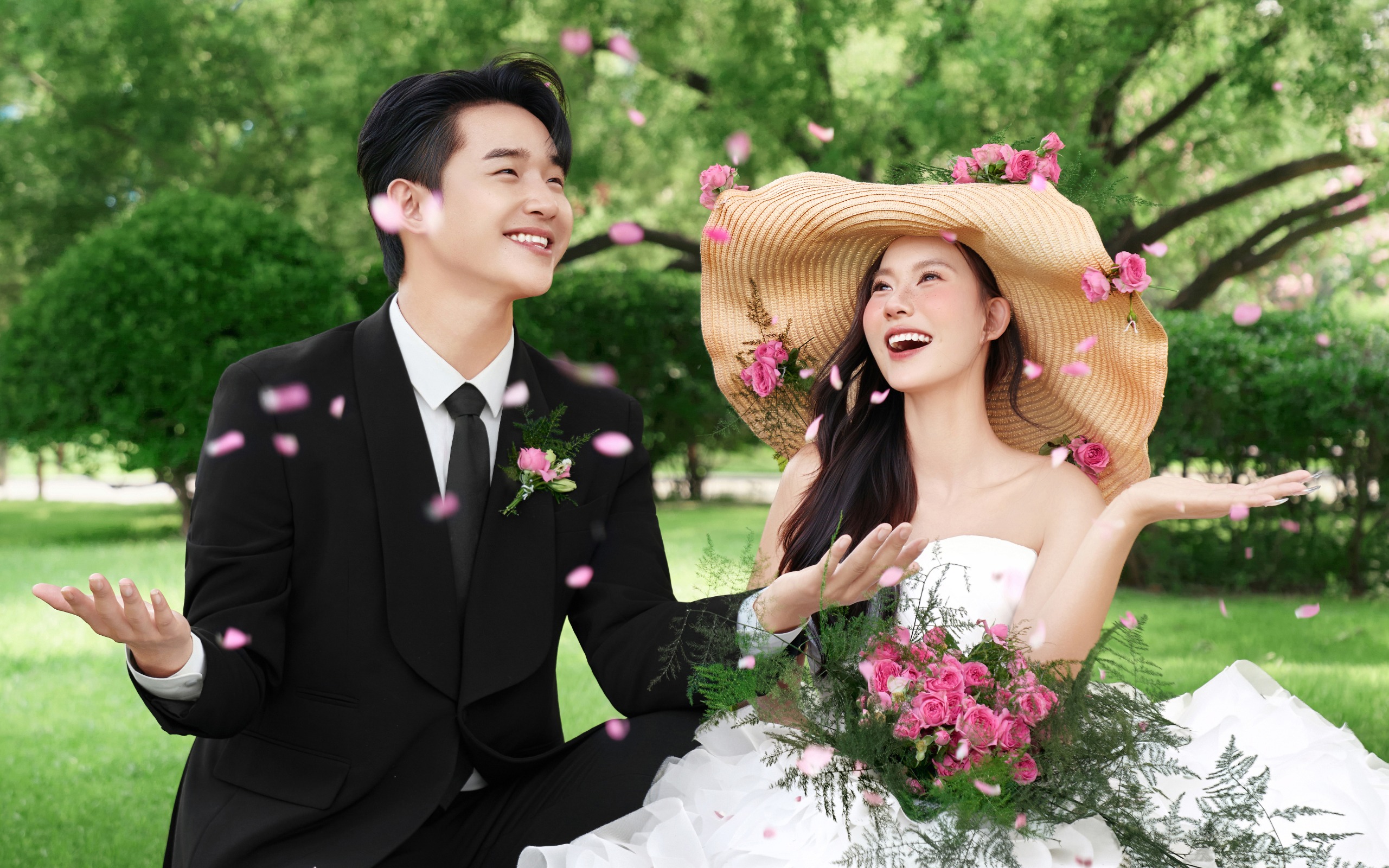 一整个美住，森系草坪婚纱照真的太戳我了！