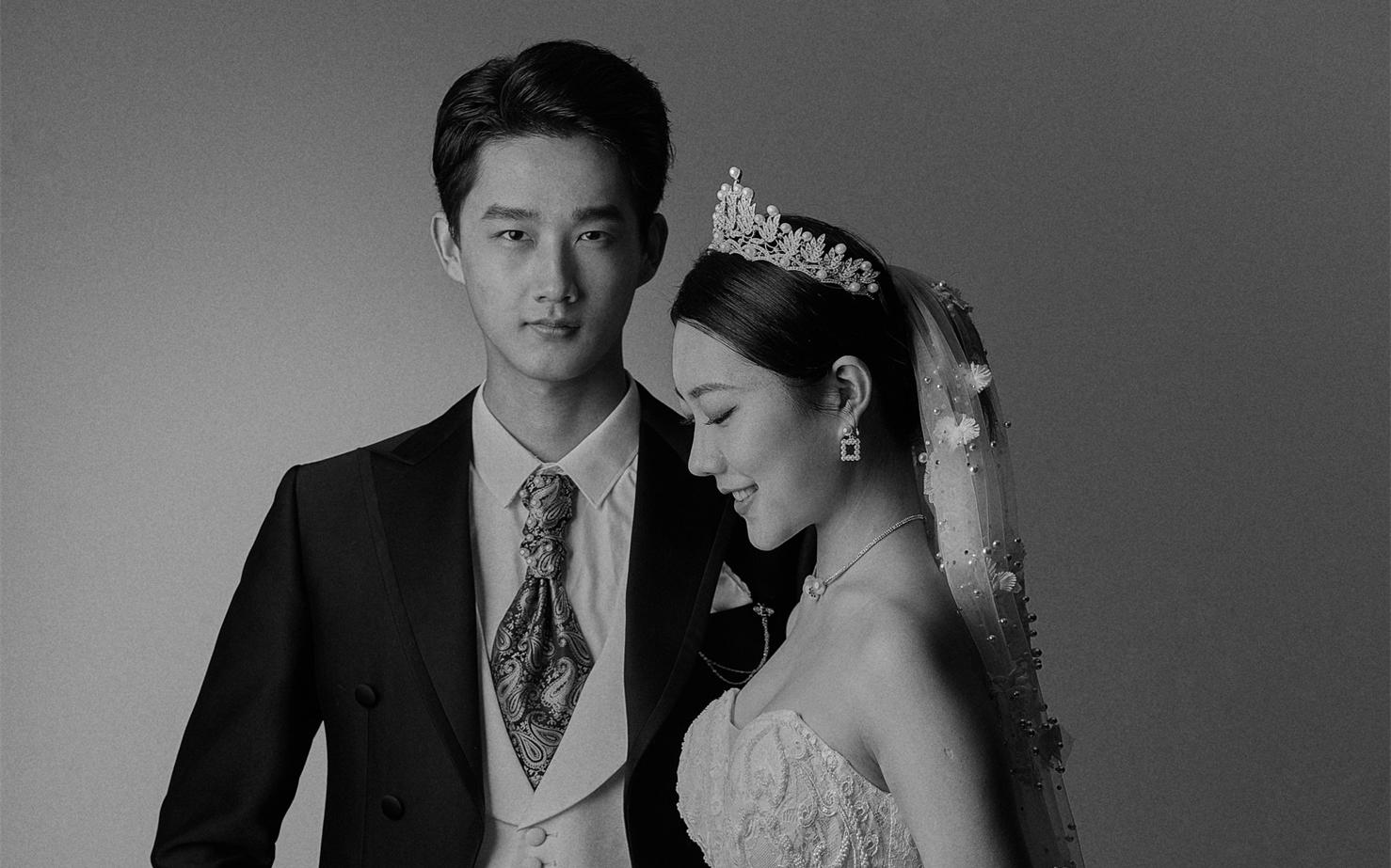 黑白影調(diào)極簡婚紗照