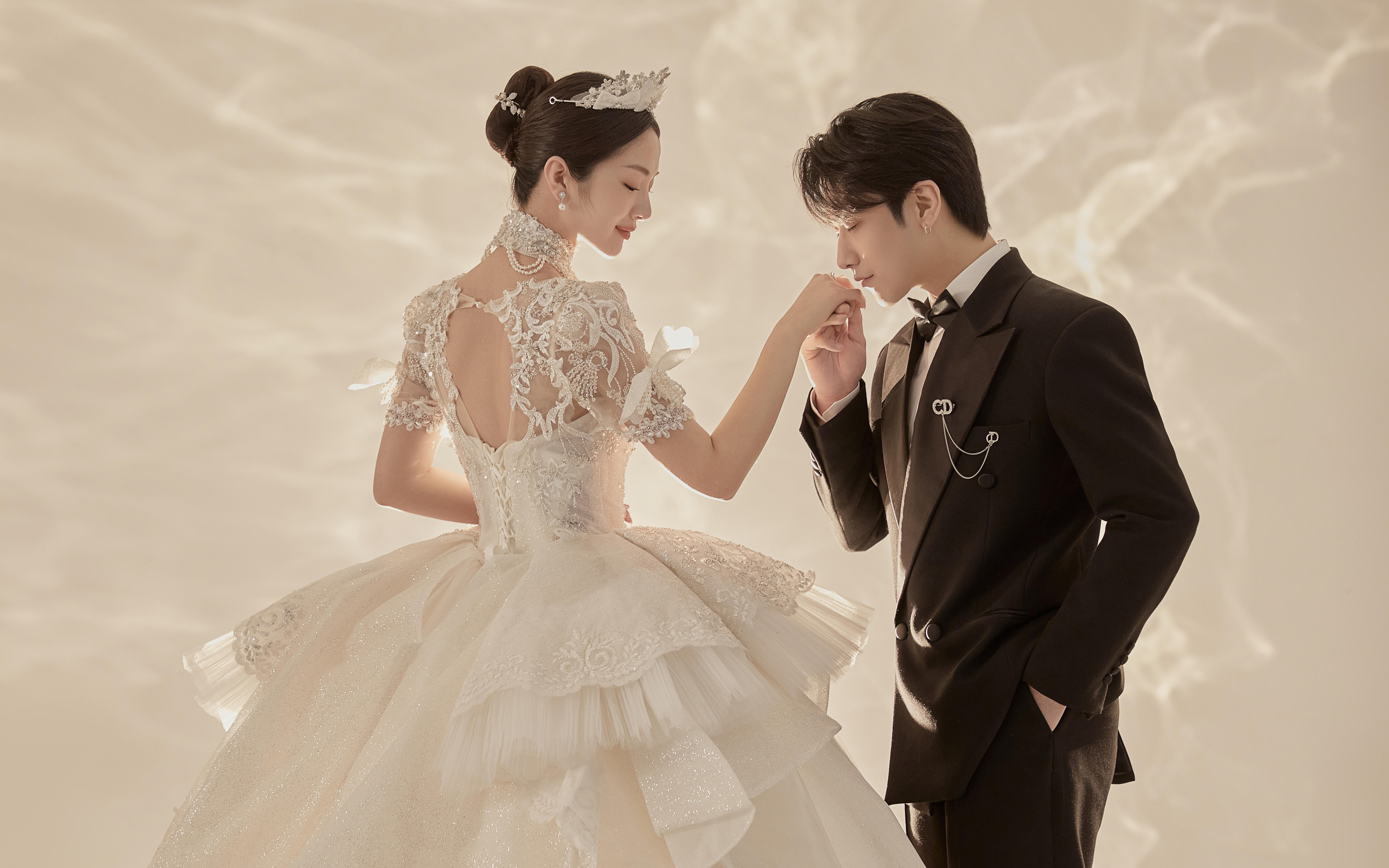 ? 這組光影婚紗照我愿稱之為“封神之光” ?