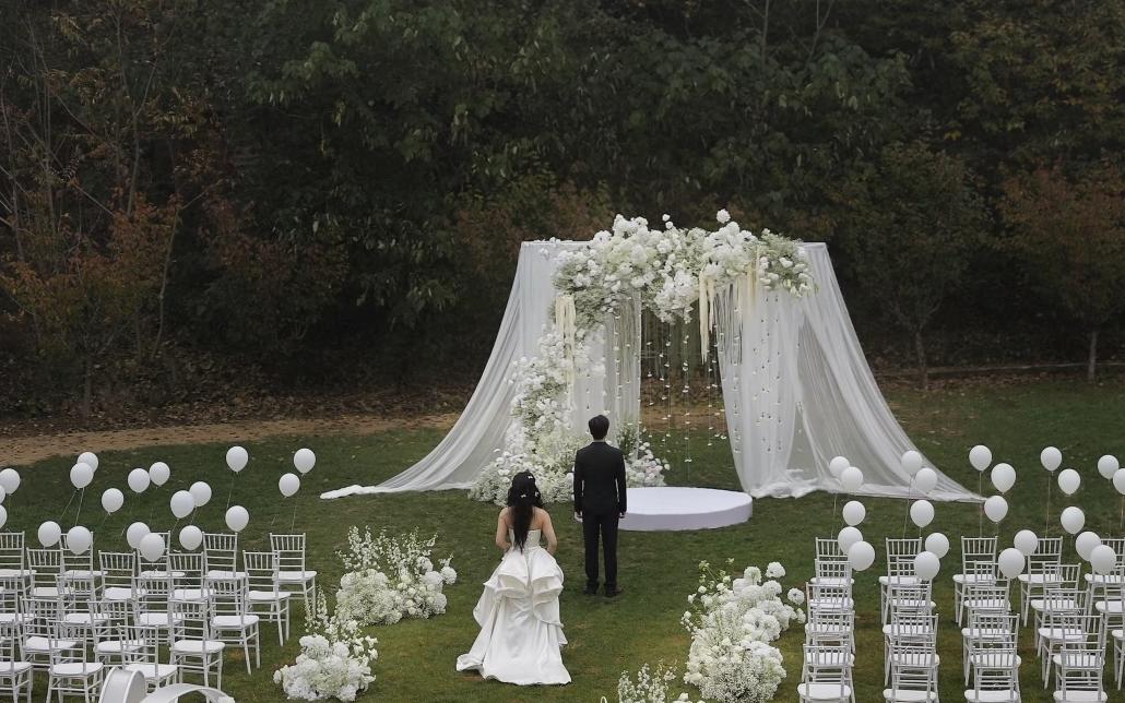 布幔草坪婚礼