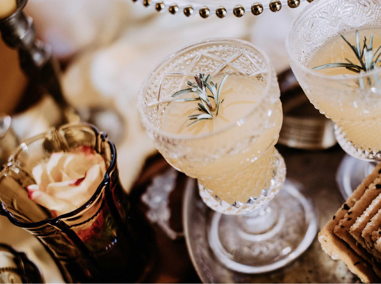 棕色小众气质高级复古婚礼