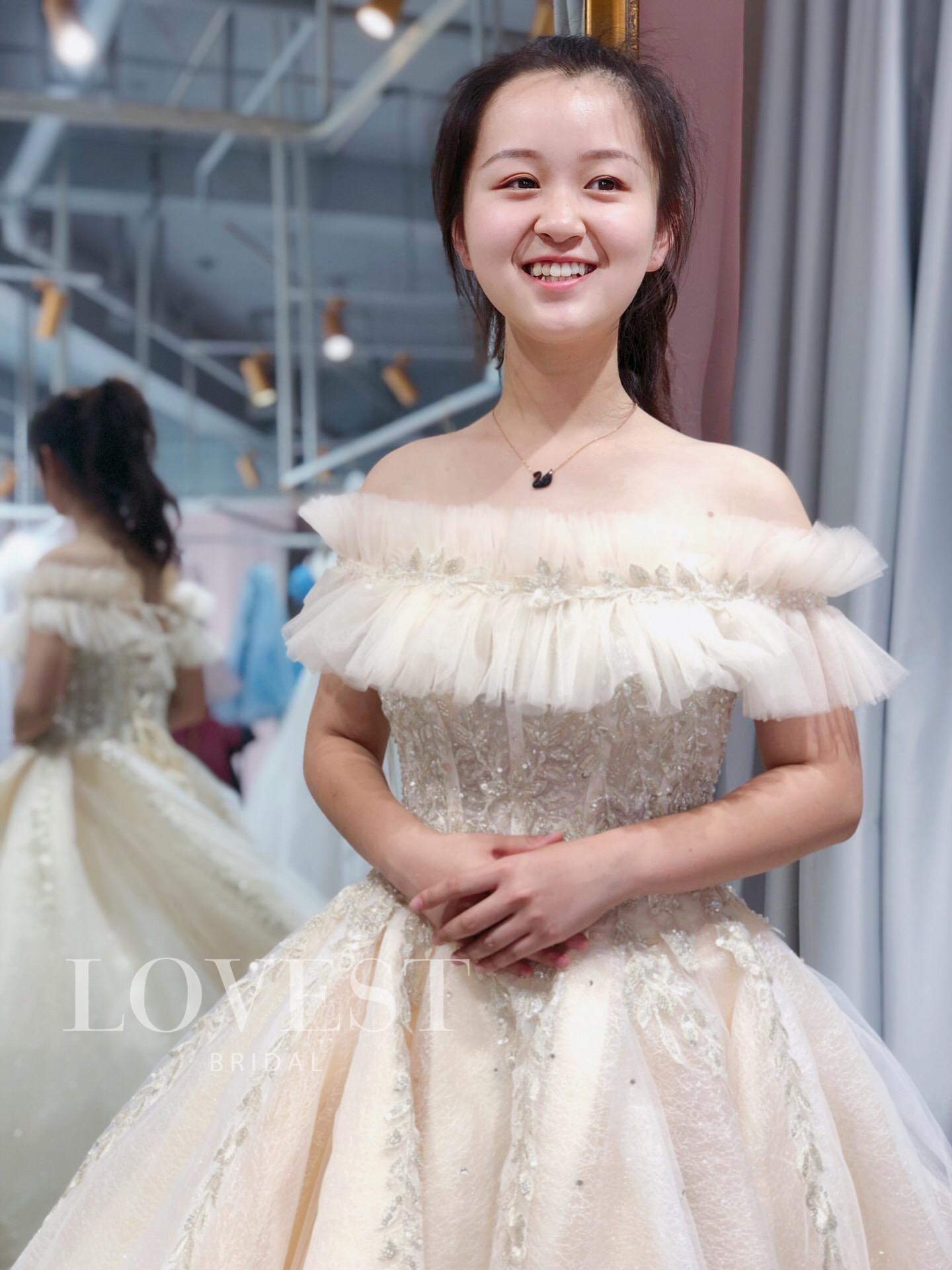 【一站配齐】新娘新郎+伴娘伴郎+首席化妆师跟妆