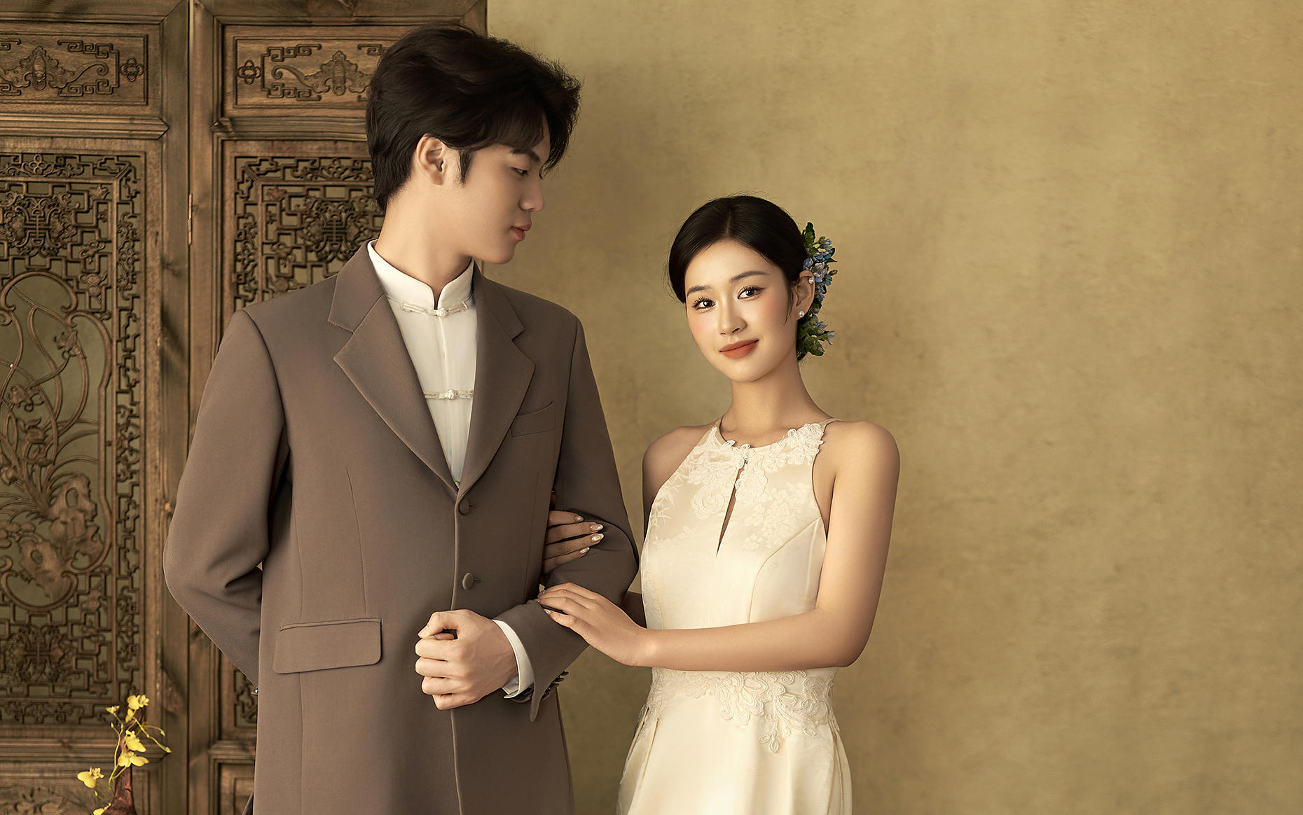 落縈黃??明艷東方韻?旗袍工筆畫(huà)婚紗照好絕