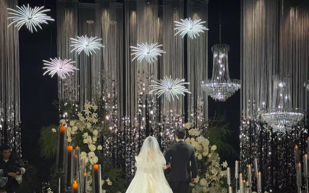 live图氛围感绝了  经典白绿韩式婚礼