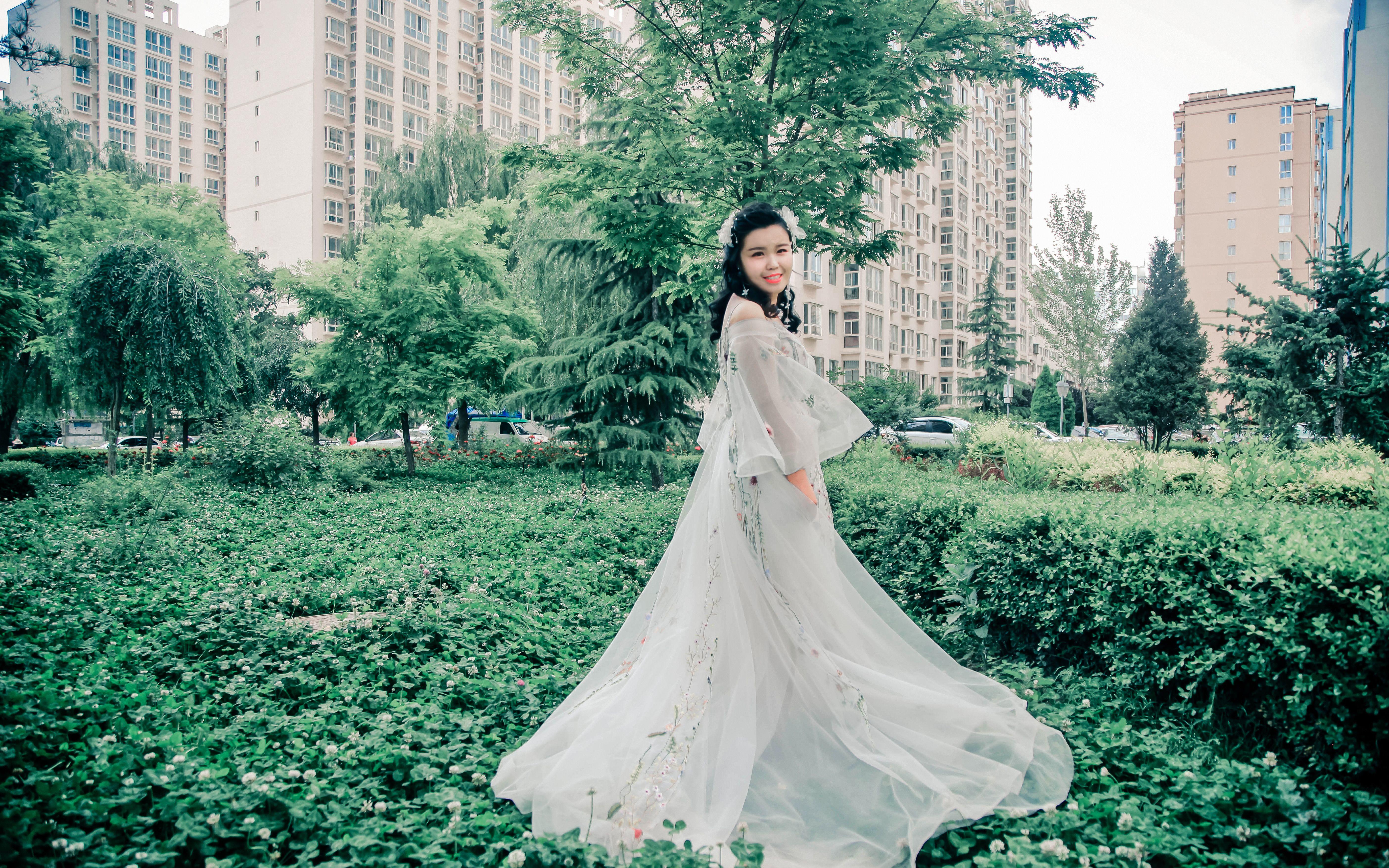 我将终身陪伴着你 一年四季陪伴着你