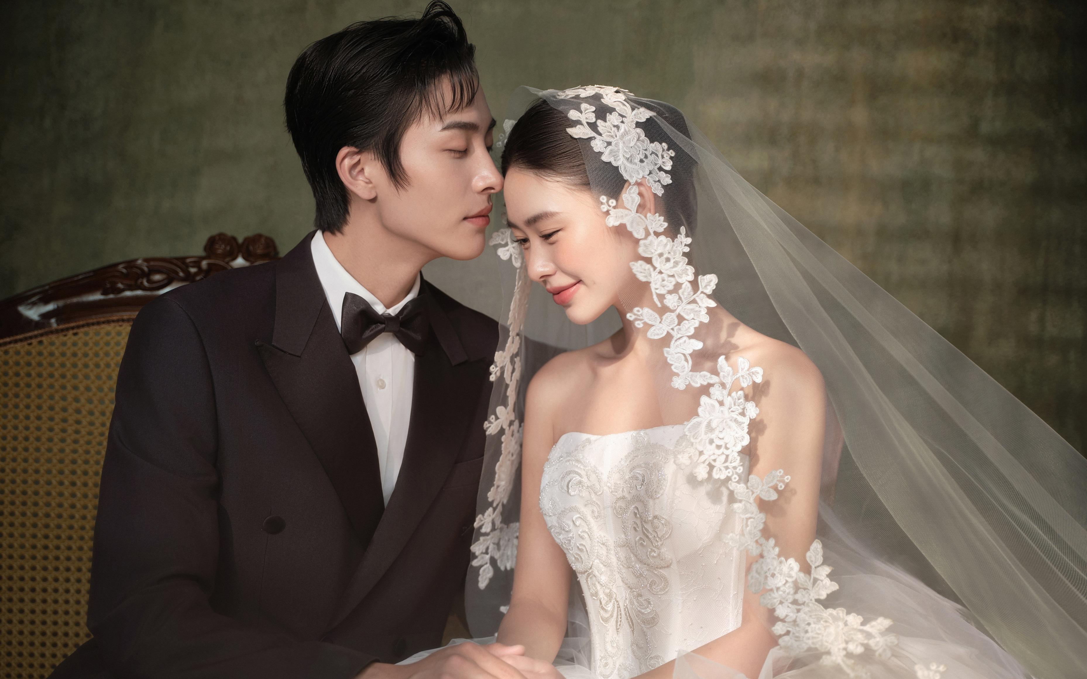 油画肖像《油画婚记2.0》