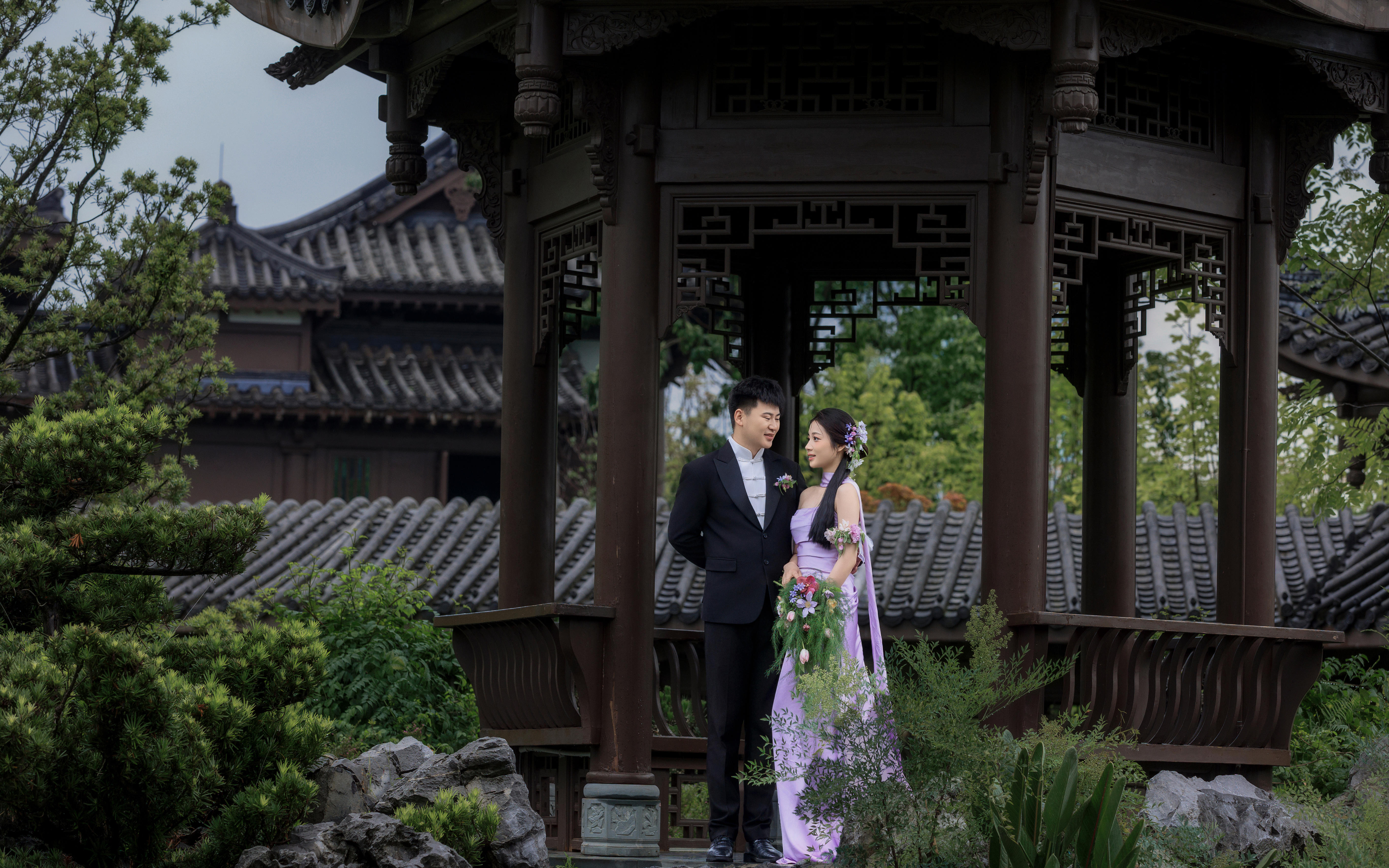 成都新中式婚纱照中的绝绝紫