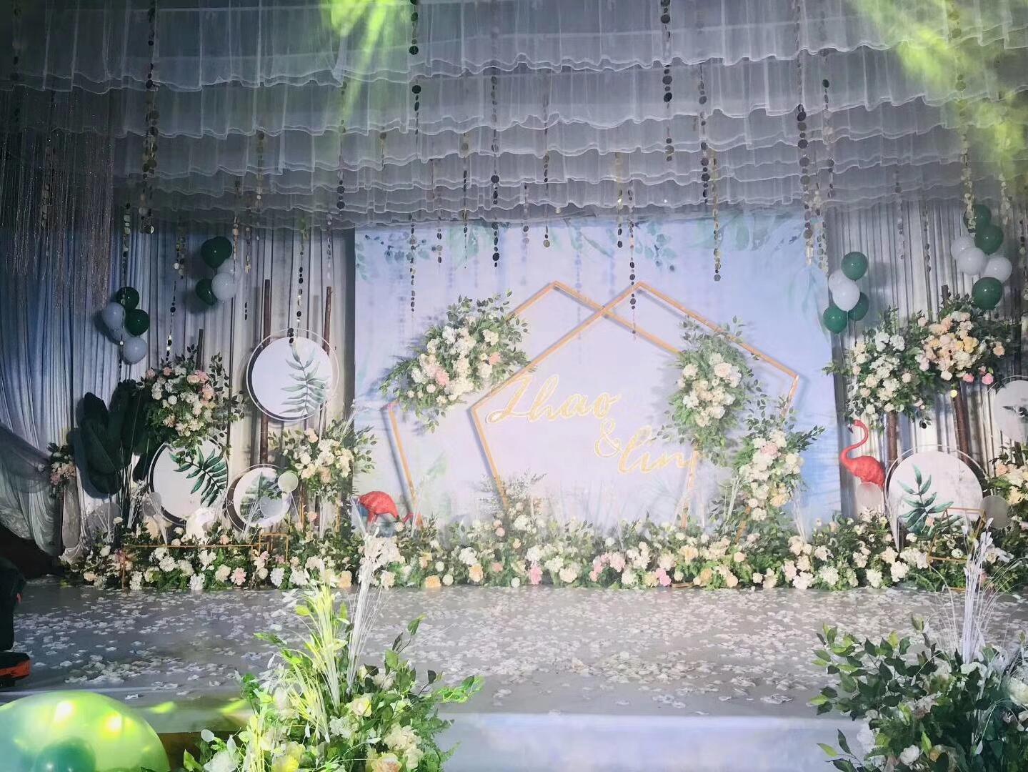 白绿色森系韩式小清新火烈鸟地爆婚礼布置策划