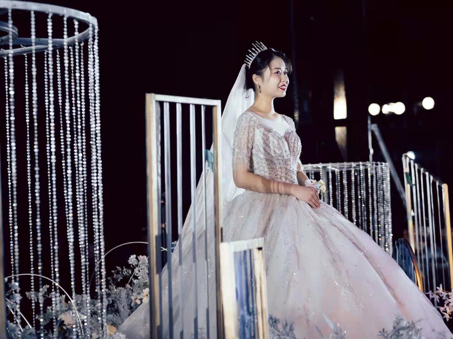 【泰华店】【定制化租赁】总监级化妆师+新娘全套