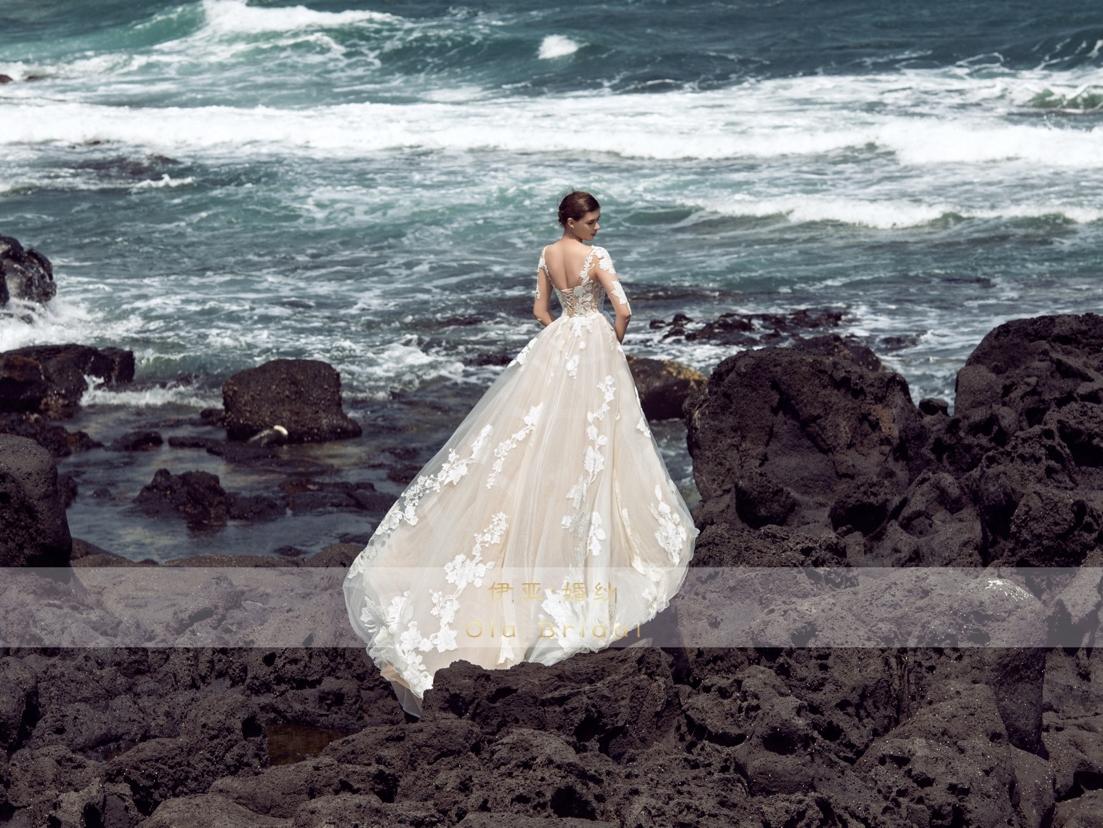 Oia Bridal | 刺绣蕾丝系列