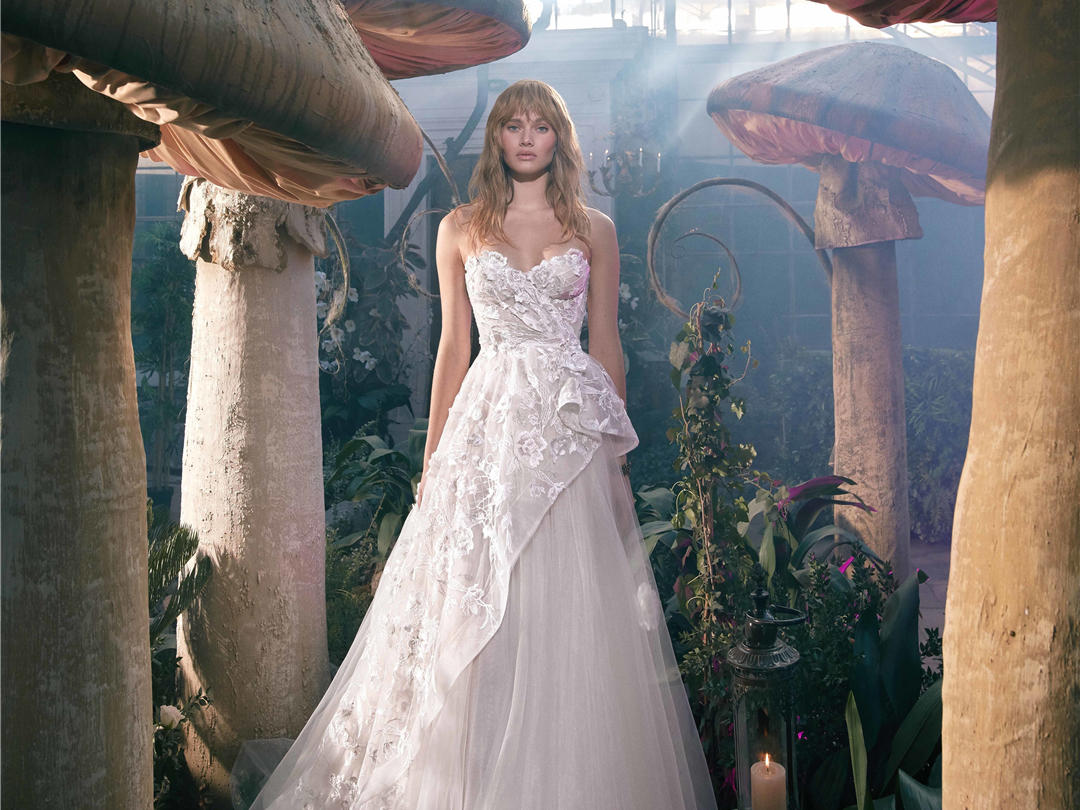 【喜贝婚嫁】租赁热推套餐/主纱+礼服+出门纱三件