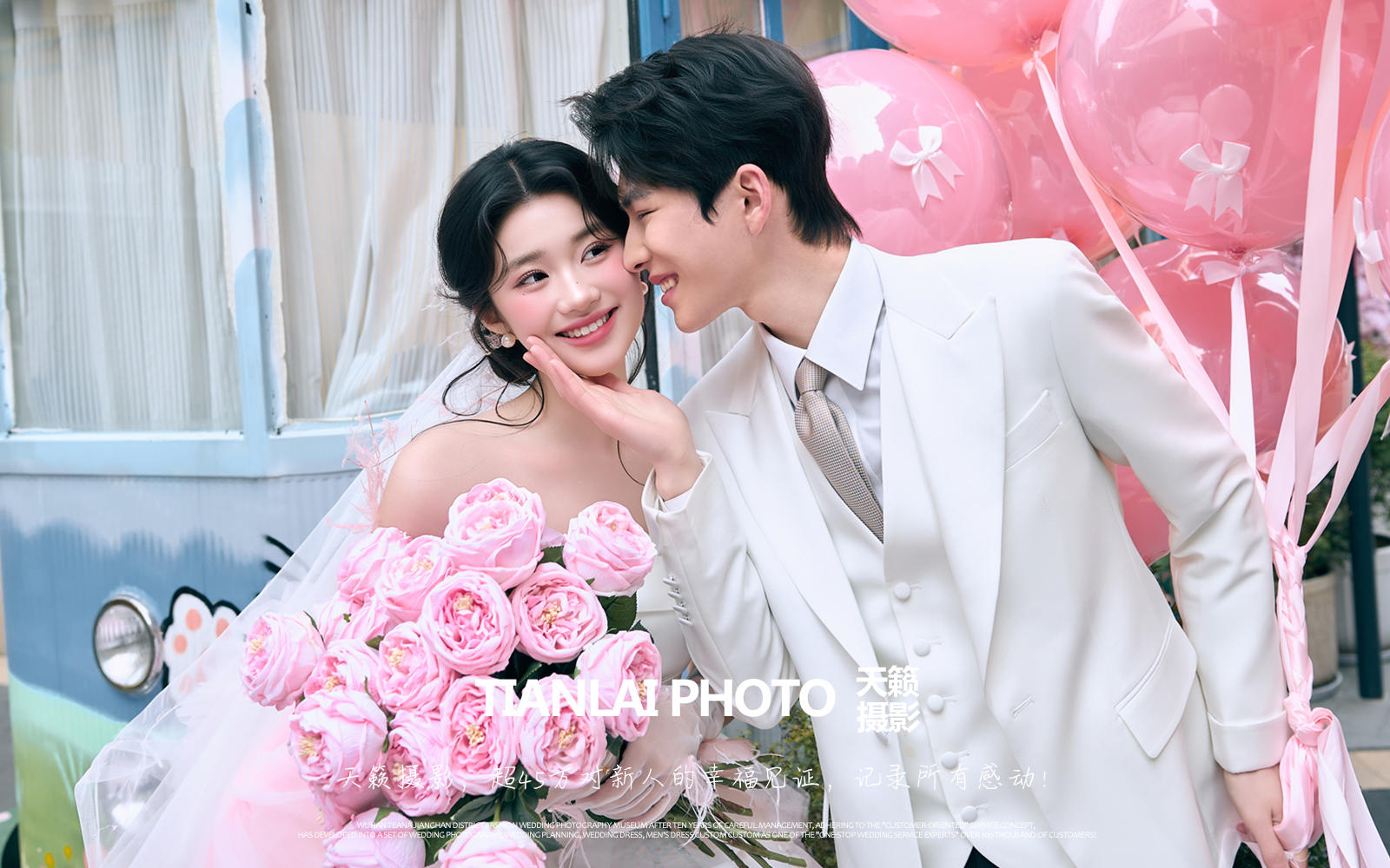 太酷啦，在逃公主街拍婚紗照實在美到?jīng)]邊了